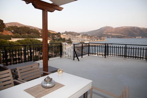 Patio, Balcony/Terrace, Dining area, Sea view