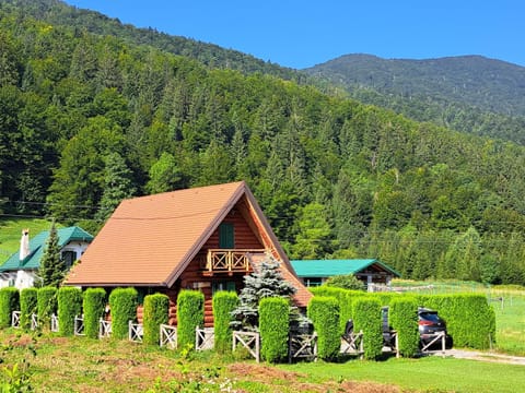 Property building, Natural landscape, Garden view, Mountain view