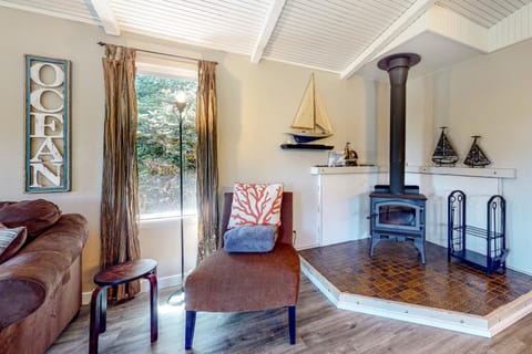 Sailboat Inn House in Pacific City