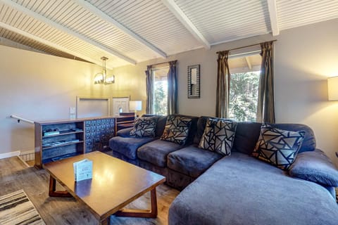 Sailboat Inn House in Pacific City