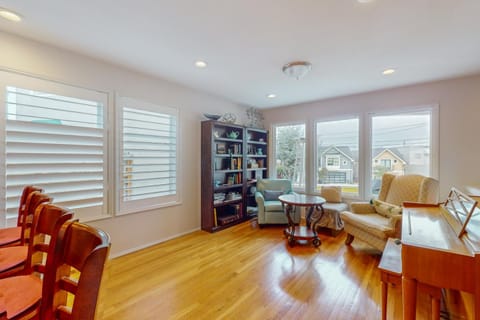 Alki Adventures House in Alki Beach