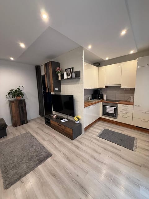 TV and multimedia, Kitchen or kitchenette