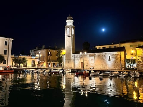 City view, Lake view