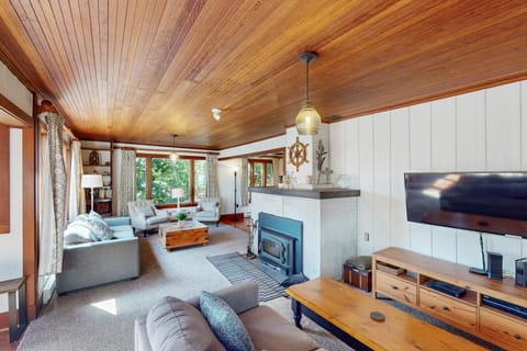 Captain's Corner House in Manzanita