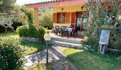 Patio, Facade/entrance, Garden