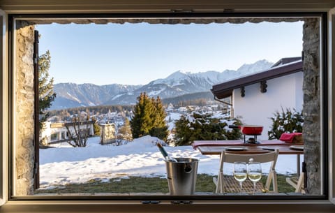 Patio, Garden, Mountain view