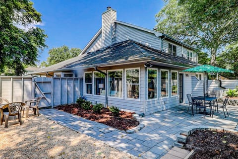 Fox Pond Drive House in Sullivans Island