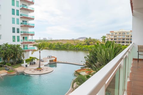 Day, View (from property/room), Pool view