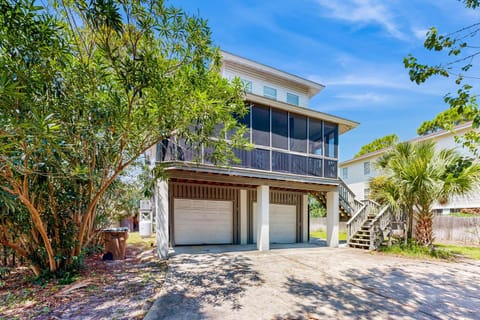 Shady Retreat House in Tybee Island