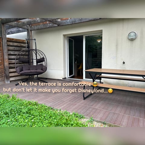 LE DUPLEX CHESSY - 15min From Disneyland - 2 Private Parkings - Garden - KingSize & QueenSize Bed - SuperMarket behind the house Apartment in Chessy