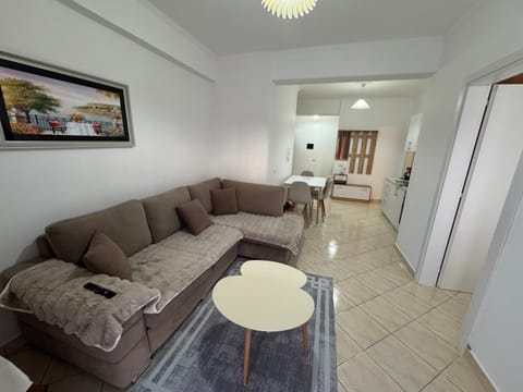 Kitchen or kitchenette, Seating area