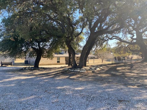 Texas Hill Country Ranch House - Great Views - Near Hidden Falls Park House in Rio Grande