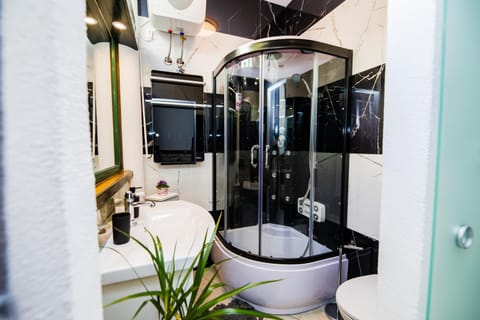 Glicinia Apartment in Šibenik