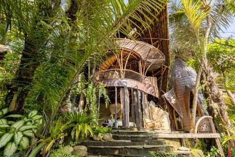 Eclipse House 4bds Eco Bamboo House Pool RiverView Villa in Abiansemal