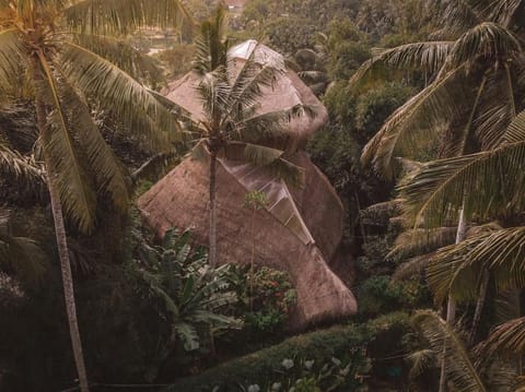 Tower House - 4 bds Eco Bamboo House, River View Villa in Abiansemal