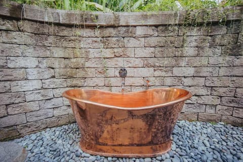 Pondok Kebun - 1 bd Eco Bamboo House, Pool, Garden Villa in Abiansemal