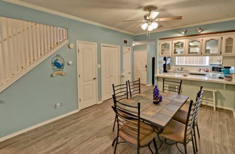 DOLPHIN 23 condo Apartment in South Padre Island