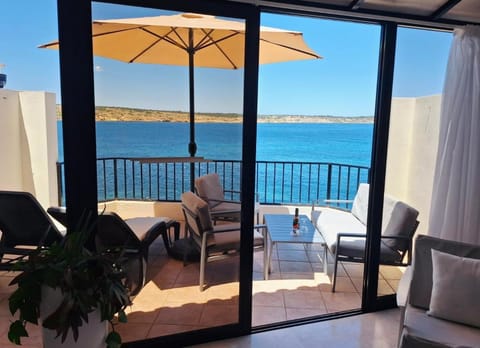 Day, Natural landscape, View (from property/room), Balcony/Terrace, Seating area, Sea view, Sunrise, Sunset, sunbed