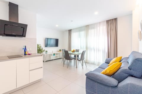 TV and multimedia, Living room, Dining area