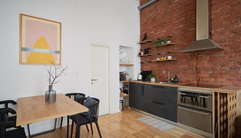 Kitchen or kitchenette, Living room