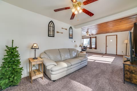 Cozy Tawas City Home with Views of Lake Huron! House in Tawas City