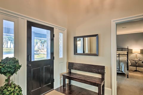 10 Mi to New Braunfels Waterfront Seguin Gem House in McQueeney