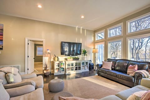 10 Mi to New Braunfels Waterfront Seguin Gem House in McQueeney