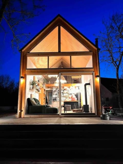 Property building, Night, Balcony/Terrace