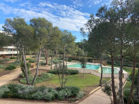 View (from property/room), Balcony/Terrace, Pool view, Swimming pool, Swimming pool