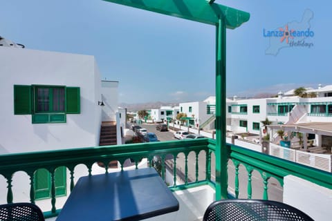 Balcony/Terrace, Street view