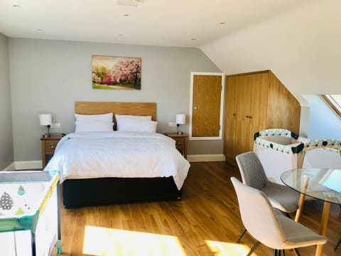 Bed, Seating area, Bedroom, wardrobe