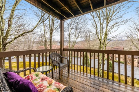 Ridgeview Relaxation House in Sugar Mountain