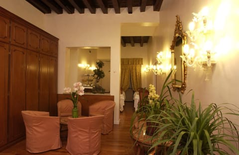 Lounge or bar