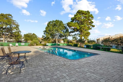 Tropical Oasis House in Little River