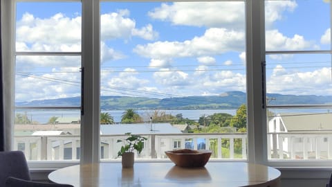 Living room, Lake view, Lake view, Mountain view, Mountain view