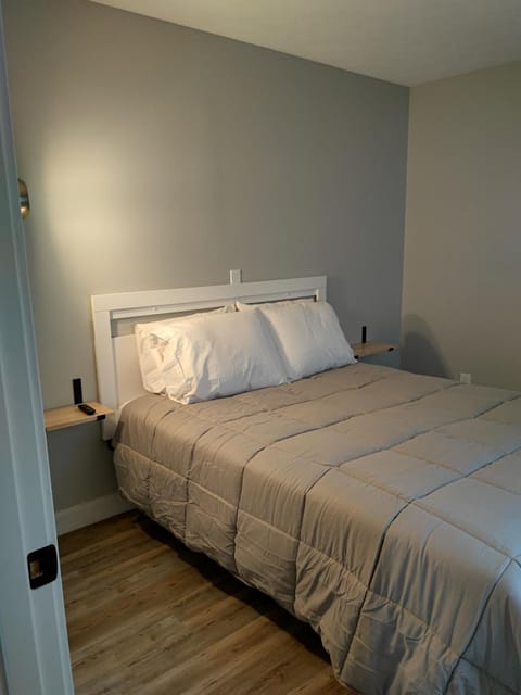 Shafer Lakeside Resort Hotel in Indiana