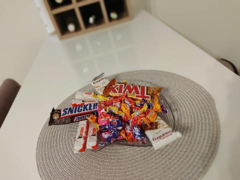 Food and drinks, Food