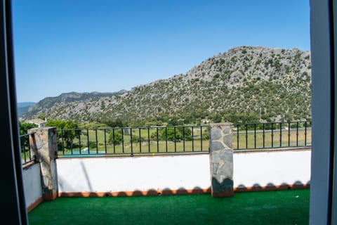 Spring, Day, Natural landscape, Balcony/Terrace, Mountain view