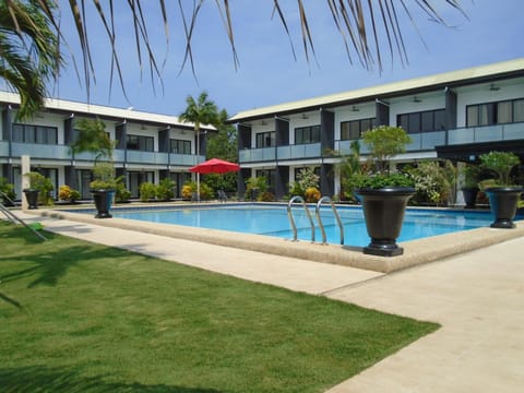 Garden, Swimming pool
