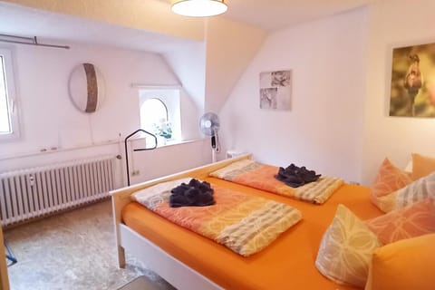 2 Bed Apt Sleeps 5 - Rooftop Terrace Wifi Apartment in Cochem-Zell