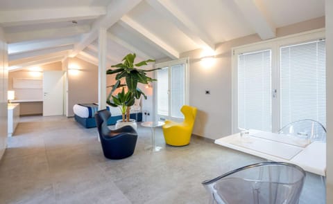 Photo of the whole room, On site