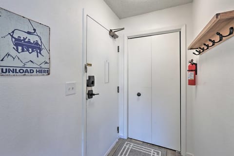 Walkable Winter Park Condo about 4 Mi to Slopes! Apartment in Fraser