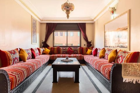 Living room, Lounge or bar