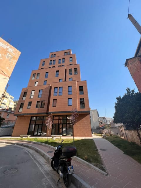 Property building, Day, Neighbourhood, Street view, Location