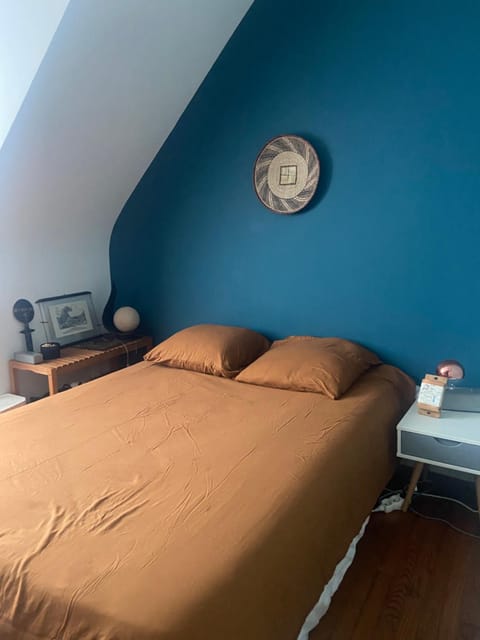 chambre chez particulier avec SDB et étage indépendant proche ARENA Vacation rental in Brest