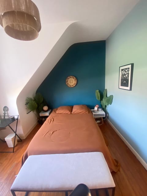 chambre chez particulier avec SDB et étage indépendant proche ARENA Vacation rental in Brest