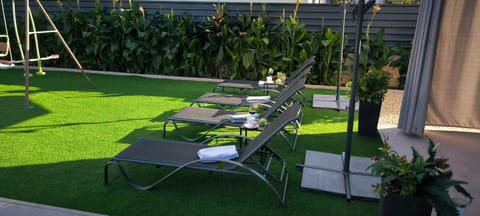 Garden, sunbed