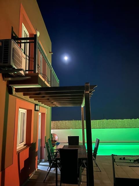 Patio, Swimming pool