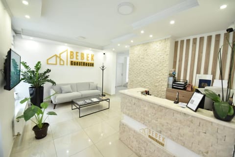 Seating area, Internal: Not applicable to any particular room