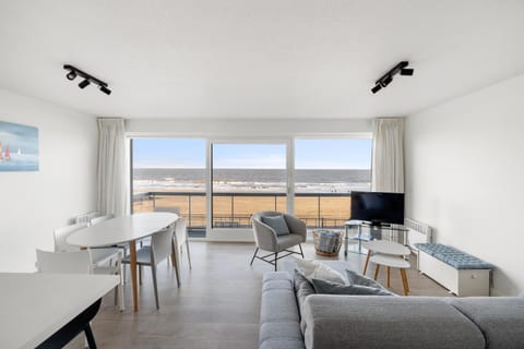 Living room, Sea view